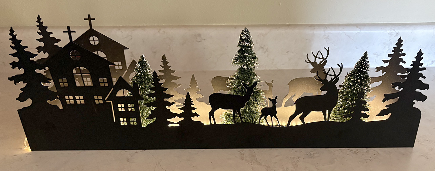 winter theme shelf decor.jpg