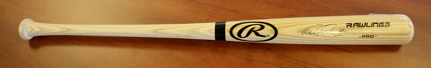 correa bat.jpg