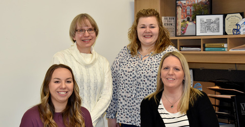 advising center staff.jpg