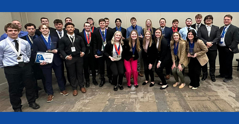 Collegiate DECA chapter sets records during annual state conference